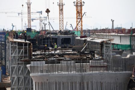 (miniature) Des ouvriers sur le chantier de la gare du Nord à Nanning