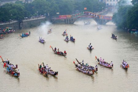 (miniature) course de bateaux dragons