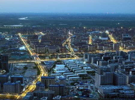 (miniature) Vue aérienne nocturne du paysage de la Nouvelle Zone de Xiong'an