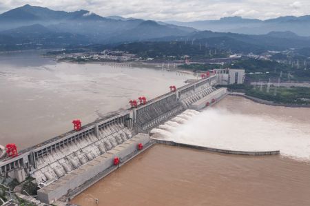 (miniature) Photo prise le 20 juillet 2024 par un drone d'une vue du barrage des Trois Gorges