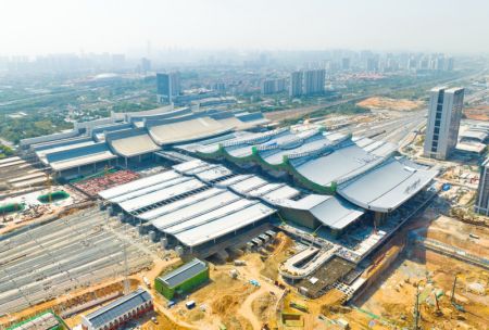 (miniature) Photo aérienne de la gare du Nord de Xiamen de la nouvelle ligne ferroviaire à grande vitesse Fuzhou-Xiamen
