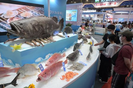 (miniature) Photo de produits de la p&ecirc;che pr&eacute;sent&eacute;s &agrave; l'Expo internationale sur les fruits de mer et la p&ecirc;che de Chine (Fuzhou) 2023
