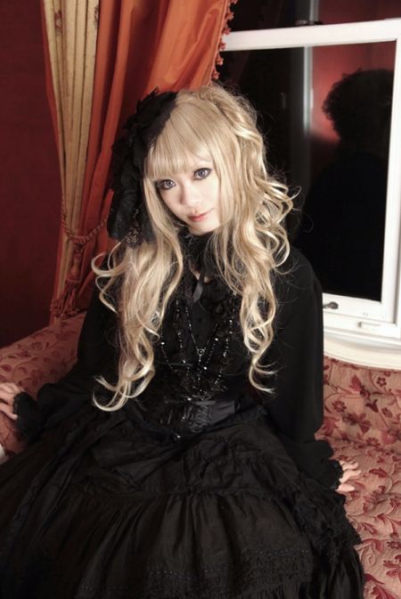 (miniature) Gothic Lolita (Japon)