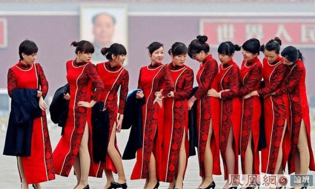 Les htesses chinoises de l'Assemble Populaire Nationale trop "lgres" ?