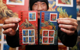 Photos France : mission d'une paire de timbres pour clbrer le Nouvel An chinois