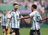 Photos Football : match amical entre l'Argentine et l'Australie  Pkin