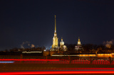 Photos Russie : un pont illumin en rouge pour fter le Nouvel An chinois  Saint-Ptersbourg