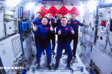 Photos Chine : entr�e de l'�quipage de la mission Shenzhou-17 dans la station spatiale chinoise