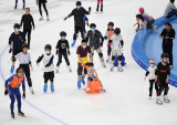 Photos Chine : ouverture du "Ruban de glace" au public  Pkin