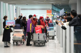 Photos : Arrive  Pkin du premier groupe de touristes de Hong Kong