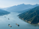 Photos Chine : trafic de fret fluvial au barrage des Trois Gorges au Hubei