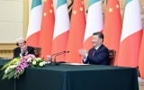 Photos : Xi Jinping et Sergio Mattarella rencontrent les reprsentants participant  la confrence de coopration culturelle et au dialogue des prsidents d'universit Chine-Italie