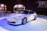 Photos : (CIIE) Une voiture de sport Porsche dcore de prs de 400.000 pierres prcieuses expose  la 4e CIIE