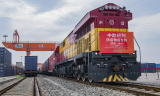 Photos Chine : dpart d'un train de fret transportant des fournitures anti-pidmiques pour l'Italie