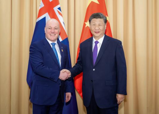 Le prsident chinois Xi Jinping rencontre le 15 novembre 2024 le Premier ministre no-zlandais Christopher Luxon en marge de la 31e Runion des dirigeants conomiques de la Coopration conomique pour l'Asie-Pacifique 